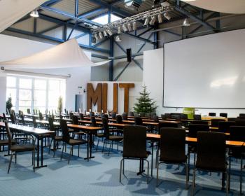 Abb. Grün denken. Gut tagen. Ganz ANDERS.