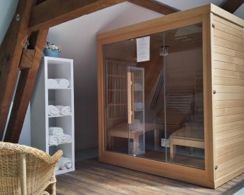 Abb. Neu am Hof: Infrarotkabine für 2 Personen