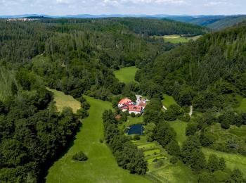 Abb. Klausur im Garten der Natur