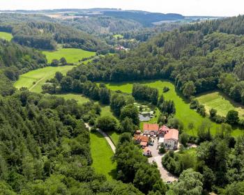 Abb. Winterliche Kamingespräche in traumhafter Naturlandschaft