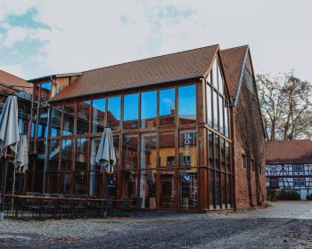 Abb. In unseren Mauern steckt Geschichte! 