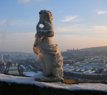 Abb. Entdecken Sie neue Dimensionen