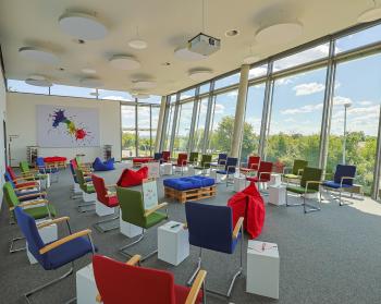 Abb. Raum für Gedanken. Ruhe für Ergebnisse.